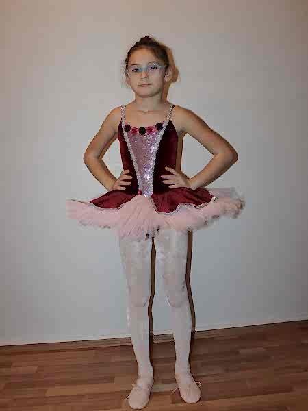 AYCE KOSTÜM - ÇİÇEKLİ BORDO KADİFE TÜTÜ - T39