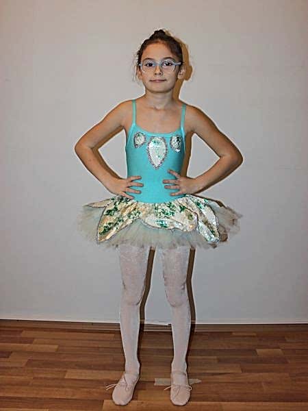 AYCE KOSTÜM - YEŞİL  BASKI DİLİMLİ TURKUAZ TÜTÜ - T42