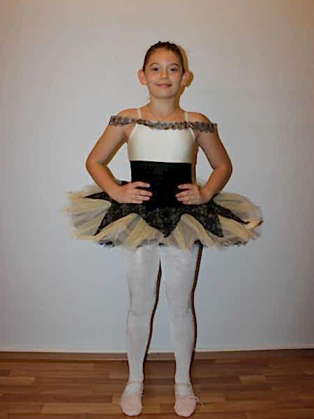 AYCE KOSTÜM - SİYAH SİMLİ DANTELLİ KREM TÜTÜ - T53